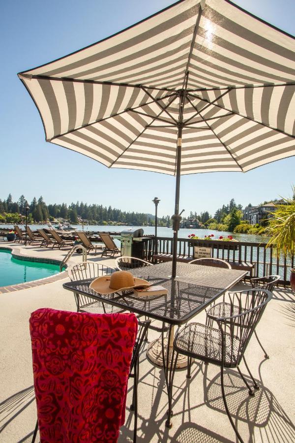 Lakeshore Inn レイク・オスウィーゴ エクステリア 写真