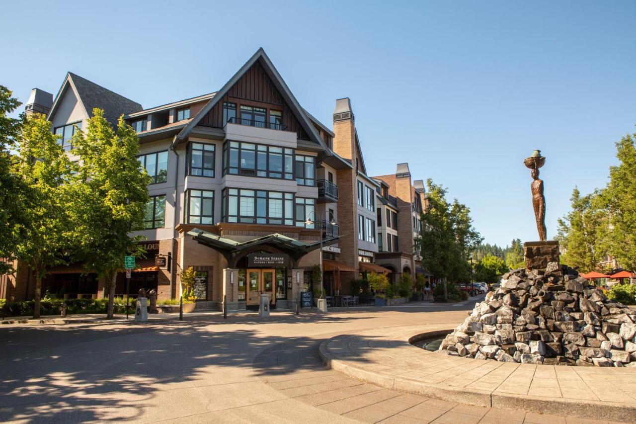 Lakeshore Inn レイク・オスウィーゴ エクステリア 写真