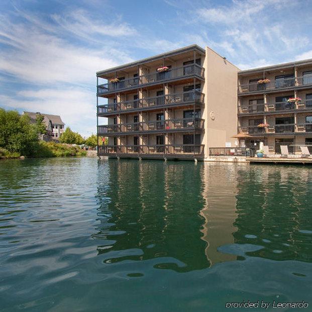 Lakeshore Inn レイク・オスウィーゴ エクステリア 写真
